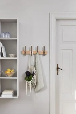 Roon & Rahn Reces Knagerække 48 Cm, Lys Olieret Og Mørkbejdset Eg -GEJST Butik 100803 3