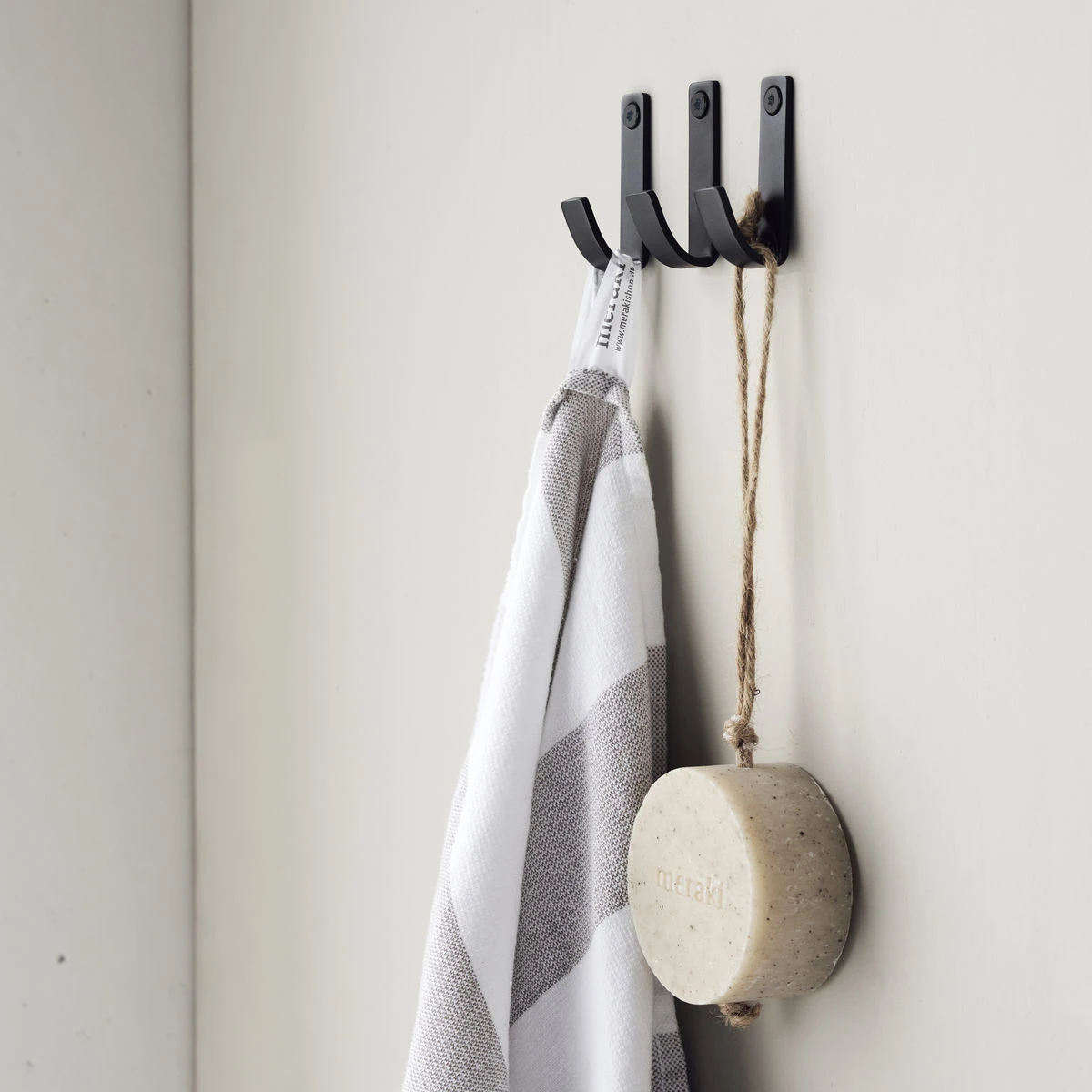 Meraki Thapsus Knage 3 Stk. 5,5 Cm, Børstet Sort Finnish 6 Meraki Thapsus Knage 3 Stk. 5,5 Cm, Børstet Sort Finnish - Billede 4