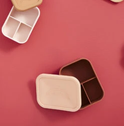 OYOY Mini Yummy Madkasse 1,3 L, Powder/Sienna 9 OYOY Mini Yummy Madkasse 1,3 L, Powder/Sienna -GEJST Butik 5712195065317 3