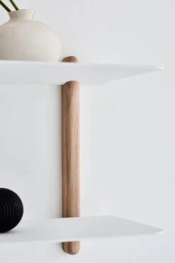 GEJST Nivo Hylde F 66,5 Cm, Eg/Hvid 9 GEJST Nivo Hylde F 66,5 Cm, Eg/Hvid -GEJST Butik 5712731201537 2