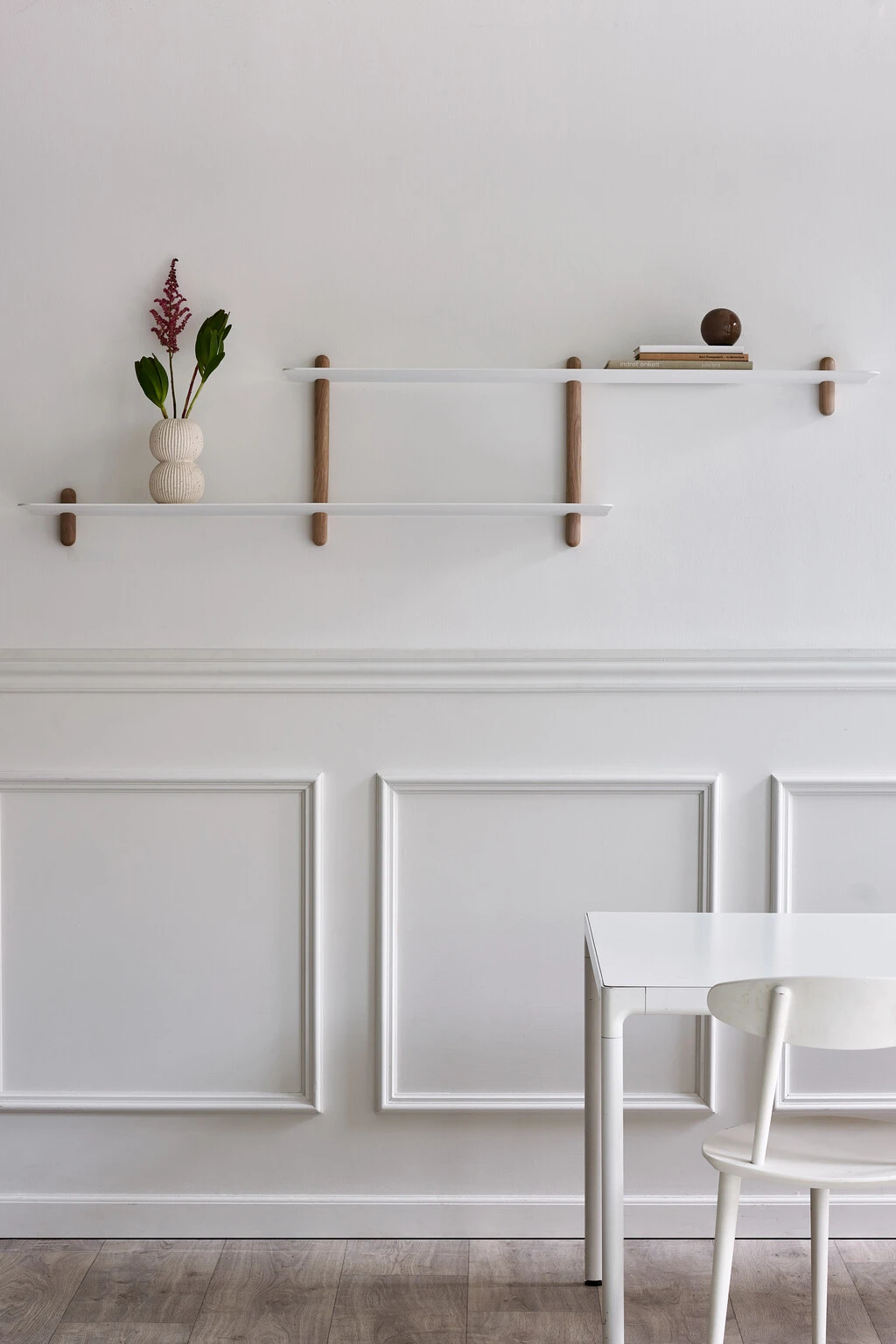 GEJST Nivo Hylde H 169,5 Cm, Eg/Hvid 4 GEJST Nivo Hylde H 169,5 Cm, Eg/Hvid - Billede 2