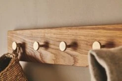 MOUD Home Oak Knagerække 100 Cm, Eg/Messing 9 MOUD Home Oak Knagerække 100 Cm, Eg/Messing -GEJST Butik 5744003070176 2