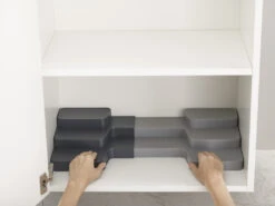 Joseph Joseph CupboardStore Krydderiholder Udvidelig, Grå 9 Joseph Joseph CupboardStore Krydderiholder Udvidelig, Grå -GEJST Butik 85146 2