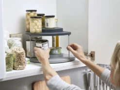 Joseph Joseph CupboardStore Krydderiholder Roterende H20,2 Cm, Grå 11 Joseph Joseph CupboardStore Krydderiholder Roterende H20,2 Cm, Grå -GEJST Butik 85196 3