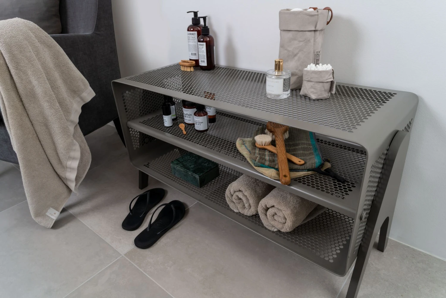 Tica Copenhagen Gulvreol Stor M. Ben, Mat Grå/Taupe 6 Tica Copenhagen Gulvreol Stor M. Ben, Mat Grå/Taupe - Billede 4