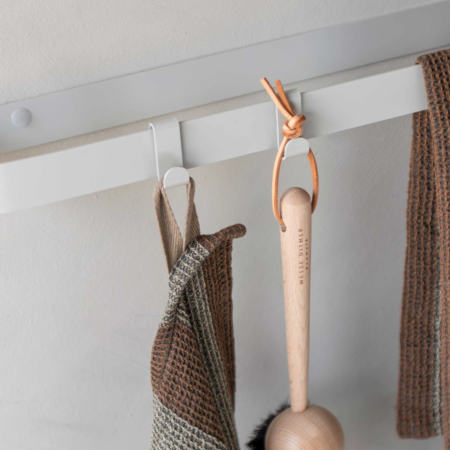 Mette Ditmer Carry Kroge 4 Stk. H3,8 Cm, Sand Grey 4 Mette Ditmer Carry Kroge 4 Stk. H3,8 Cm, Sand Grey - Billede 2