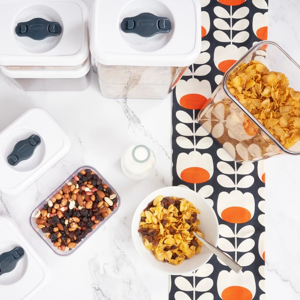 Zyliss Twist & Seal Opbevaringsboks 1 L, Hvid 4 Zyliss Twist & Seal Opbevaringsboks 1 L, Hvid - Billede 2