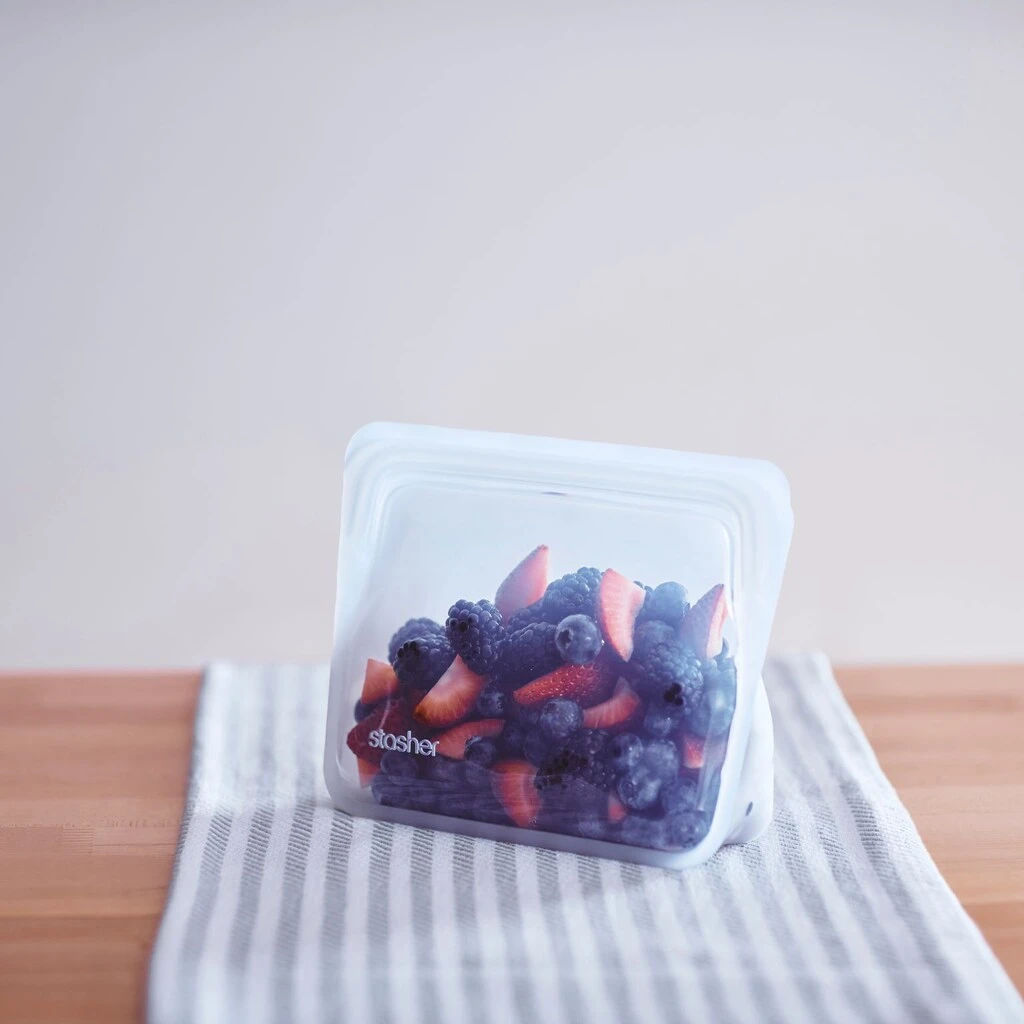 Stasher Stand Up Silikonepose Lille 828 Ml, Clear 5 Stasher Stand Up Silikonepose Lille 828 Ml, Clear - Billede 3