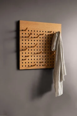 We Do Wood Scoreboard Knagerække 60 Cm, Egefiner -GEJST Butik WeDoWood Lifestyle Scoreboard square Oak201